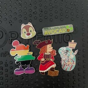 Disney pin bundle of 5. Pirates of the Caribbean, rainbow Mickey, Dale